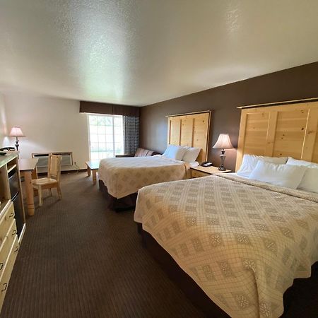 Sisters Inn & Suites Екстер'єр фото