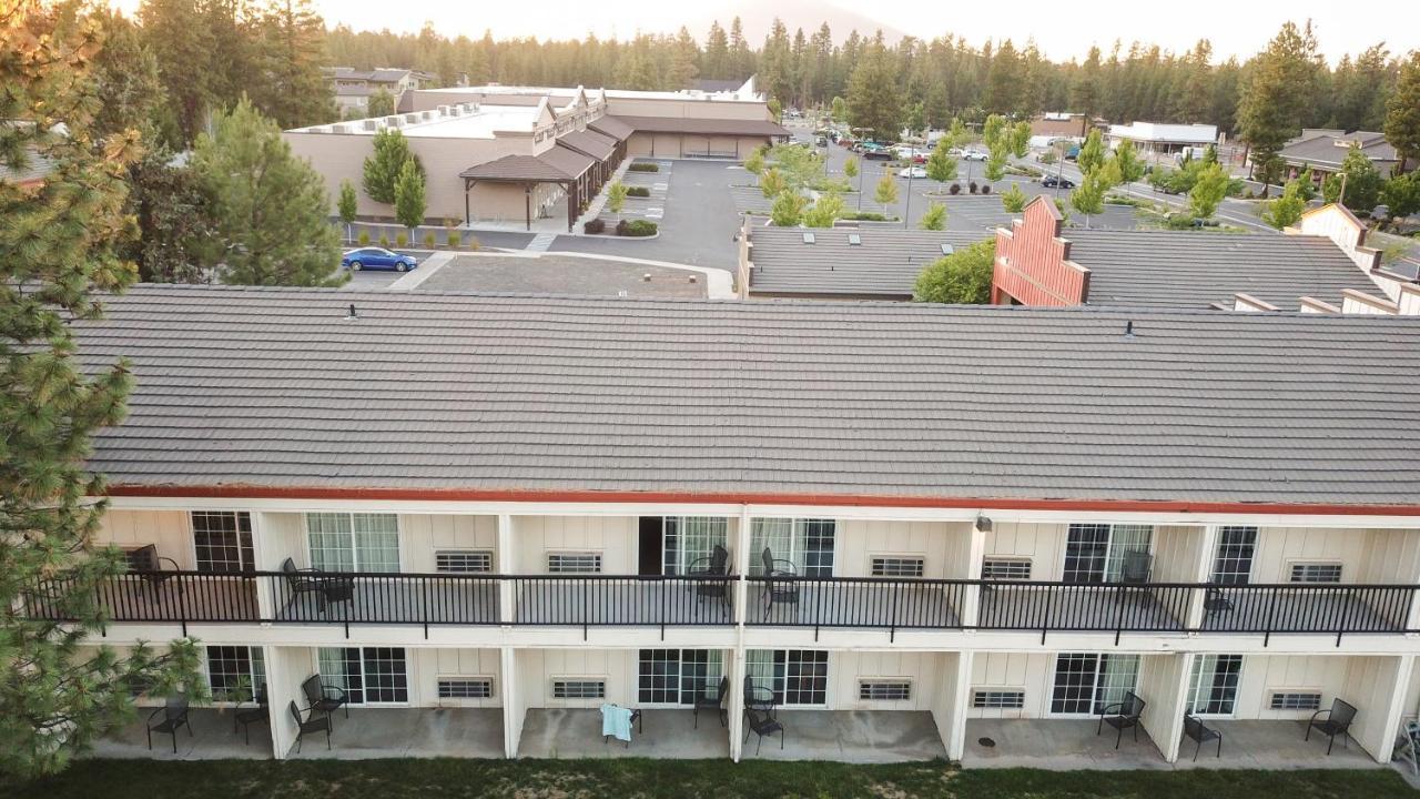 Sisters Inn & Suites Екстер'єр фото